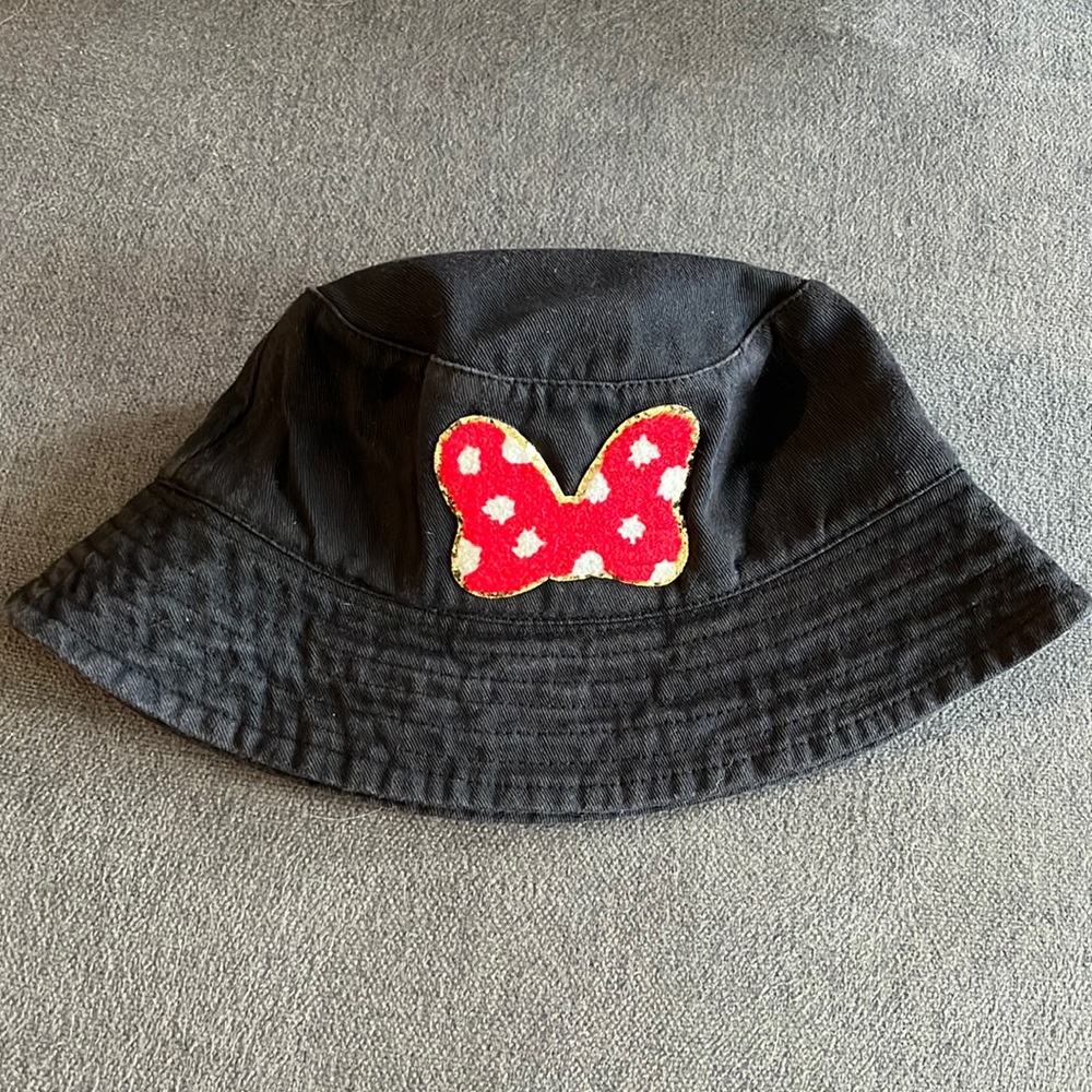 Minnie Mouse Black Bucket Hat 🌸
